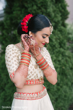 Beautiful Maharani getting ready for the wedding Beautiful Maharani getting ready for the wedding