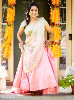 Enchanting maharani's capture at her mehndi party. Enchanting maharani's capture at her mehndi party.