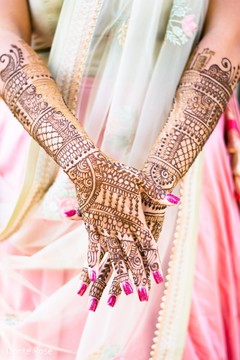 Precious Indian bridal henna art. Precious Indian bridal henna art.