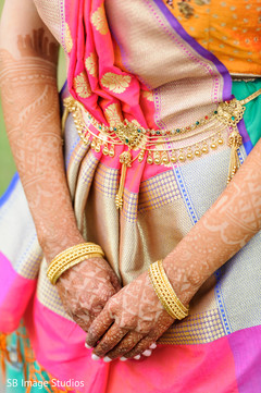 Mehndi design details of the beautiful Maharani Mehndi design details of the beautiful Maharani