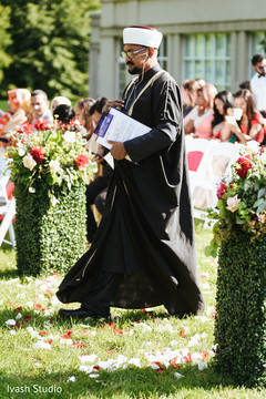 Indian wedding priest photo. Indian wedding priest photo.