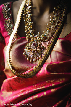 Indian bridal ceremony necklace and chain capture. Indian bridal ceremony necklace and chain capture.