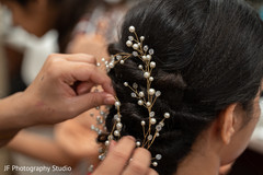 Wonderful Indian bridal hair accessory capture. Wonderful Indian bridal hair accessory capture.