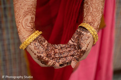 Incredible capture of maharani's henna art. Incredible capture of maharani's henna art.