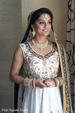 Enchanting Indian bride photo. Enchanting Indian bride photo.