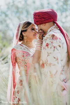 Graceful Indian couple photo session. Graceful Indian couple photo session.
