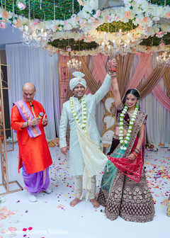 Joyful Maharani and Raja cheerful after the ceremony Joyful Maharani and Raja cheerful after the ceremony