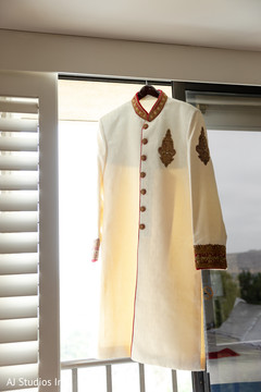 Elegant Maharajah's sherwani. Elegant Maharajah's sherwani.