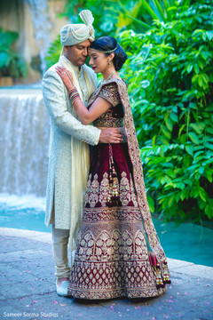 Incredibly romantic moment between the couple Incredibly romantic moment between the couple