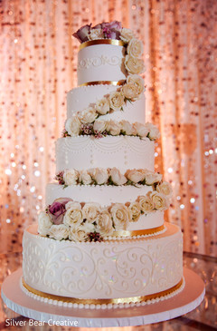 Stunning Indian wedding cake capture. Stunning Indian wedding cake capture.
