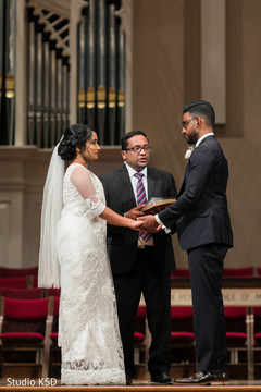 Ravishing moment between the Indian lovebirds Ravishing moment between the Indian lovebirds