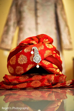 Details of elegant pagri used by Indian groom Details of elegant pagri used by Indian groom