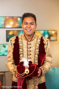 See this elegant Indian groom posing for pictures See this elegant Indian groom posing for pictures