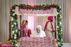 Incredible Indian wedding sikhism ceremony Granthi Bandhanam ritual. Incredible Indian wedding sikhism ceremony Granthi Bandhanam ritual.