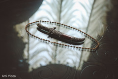 Elegant Indian groom's haar and kirpan. Elegant Indian groom's haar and kirpan.