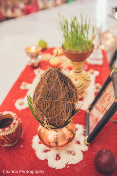 Ornaments of the Indian wedding ceremony Ornaments of the Indian wedding ceremony