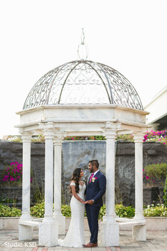 Graceful Indian couple's photo session. Graceful Indian couple's photo session.