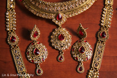 Stunning Indian bridal Polki necklace choker, earrings, and mala. Stunning Indian bridal Polki necklace choker, earrings, and mala.