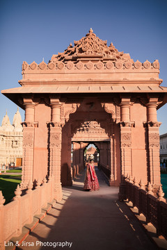 Stunning Indian bridal photo shoot. Stunning Indian bridal photo shoot.