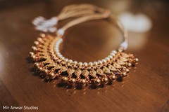 Stunning Indian bridal golden and red kundan. Stunning Indian bridal golden and red kundan.
