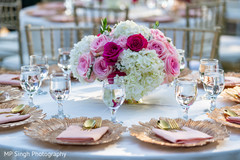 Floral arrangement details of the reception Floral arrangement details of the reception