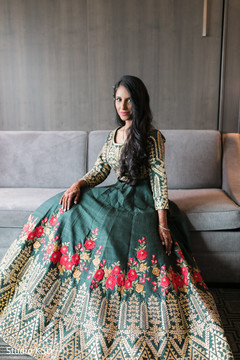Enchanting maharani with her reception Anarkali. Enchanting maharani with her reception Anarkali.