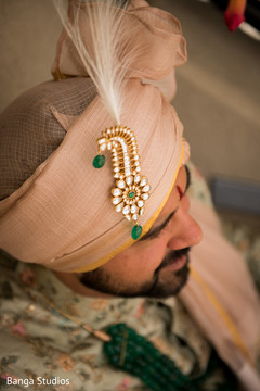 Indian groom's pagri details Indian groom's pagri details