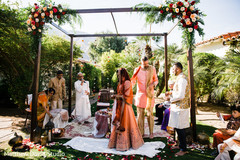 Maharani and Raja under the mandap Maharani and Raja under the mandap
