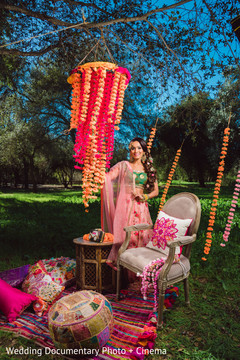 Glamorous indian bride posing Glamorous indian bride posing