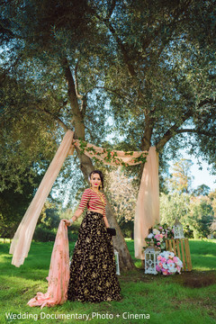 Indian bride wearing an outstanding dress Indian bride wearing an outstanding dress