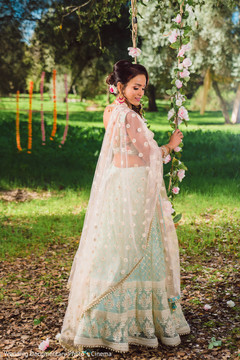 Take a look at this elegant indian bride Take a look at this elegant indian bride