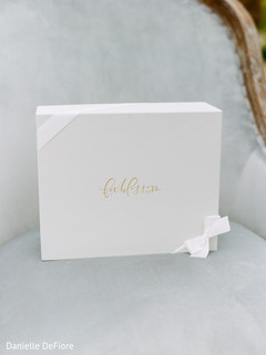 Surprising Indian bridal gift box. Surprising Indian bridal gift box.