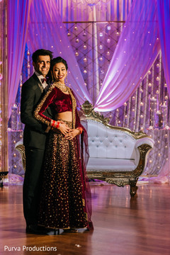See this charming Indian couple's capture. See this charming Indian couple's capture.