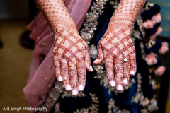Marvelous Indian bridal mehndi art. Marvelous Indian bridal mehndi art.