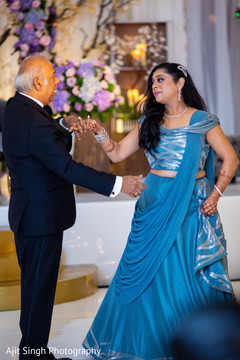 Maharani's dance with parent. Maharani's dance with parent.