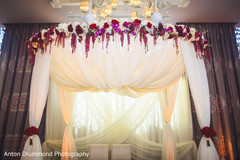 Floral arrangements of the Indian wedding Floral arrangements of the Indian wedding
