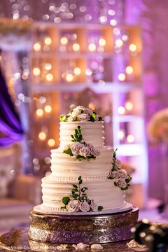 See this incredible wedding cake See this incredible wedding cake