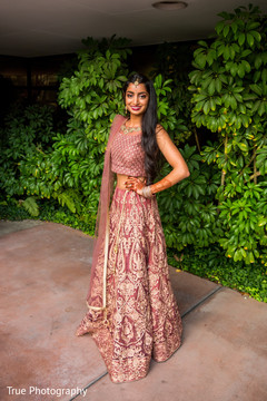 Enchanting Indian bride capture. Enchanting Indian bride capture.