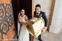 Maharani receiving a giant gift Maharani receiving a giant gift