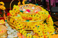 See this beautiful floral ornament See this beautiful floral ornament