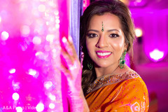 Maharani posing for pictures Maharani posing for pictures