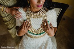 Maharani showing her beautiful jewelry Maharani showing her beautiful jewelry