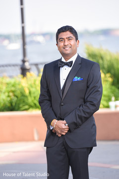 See this gorgeous indian groom. See this gorgeous indian groom.