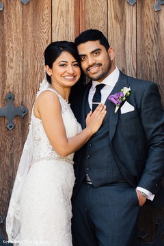 Indian bride and groom looking amazing Indian bride and groom looking amazing