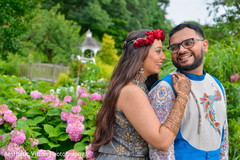 Maharani and Raja having a romantic moment Maharani and Raja having a romantic moment