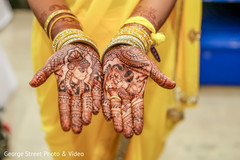 Unique indian bride henna art Unique indian bride henna art