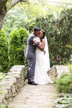 Enchanting indian lovebirds outdoor photo shoot Enchanting indian lovebirds outdoor photo shoot