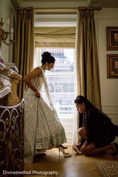 Maharani being assisted by special guest Maharani being assisted by special guest