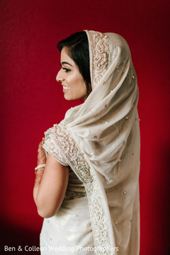 Gorgeous Indian bride on her ceremony outfit. Gorgeous Indian bride on her ceremony outfit.