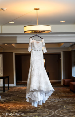 Incredible Indian bridal white wedding ceremony dress. Incredible Indian bridal white wedding ceremony dress.